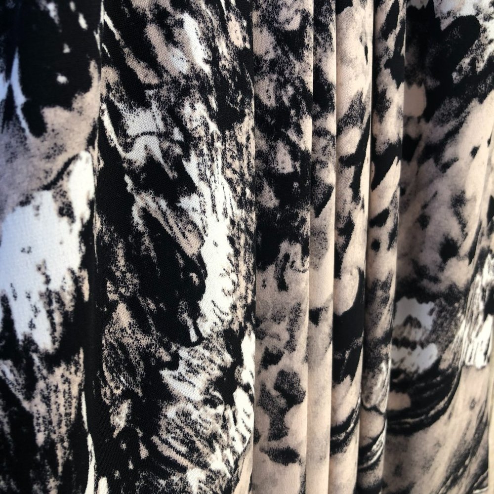 BCBG MaxAzria Pearl and Brown Long Sleeve Abstract Maxi Dress XS - Picture 12 of 13